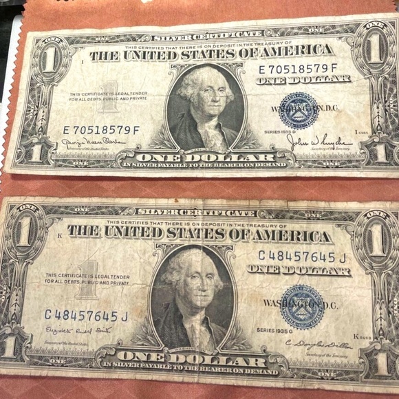 1935-G & 1935- D $1 Dollar Silver Blue Certificate 2 Notes 90 Years Circulated